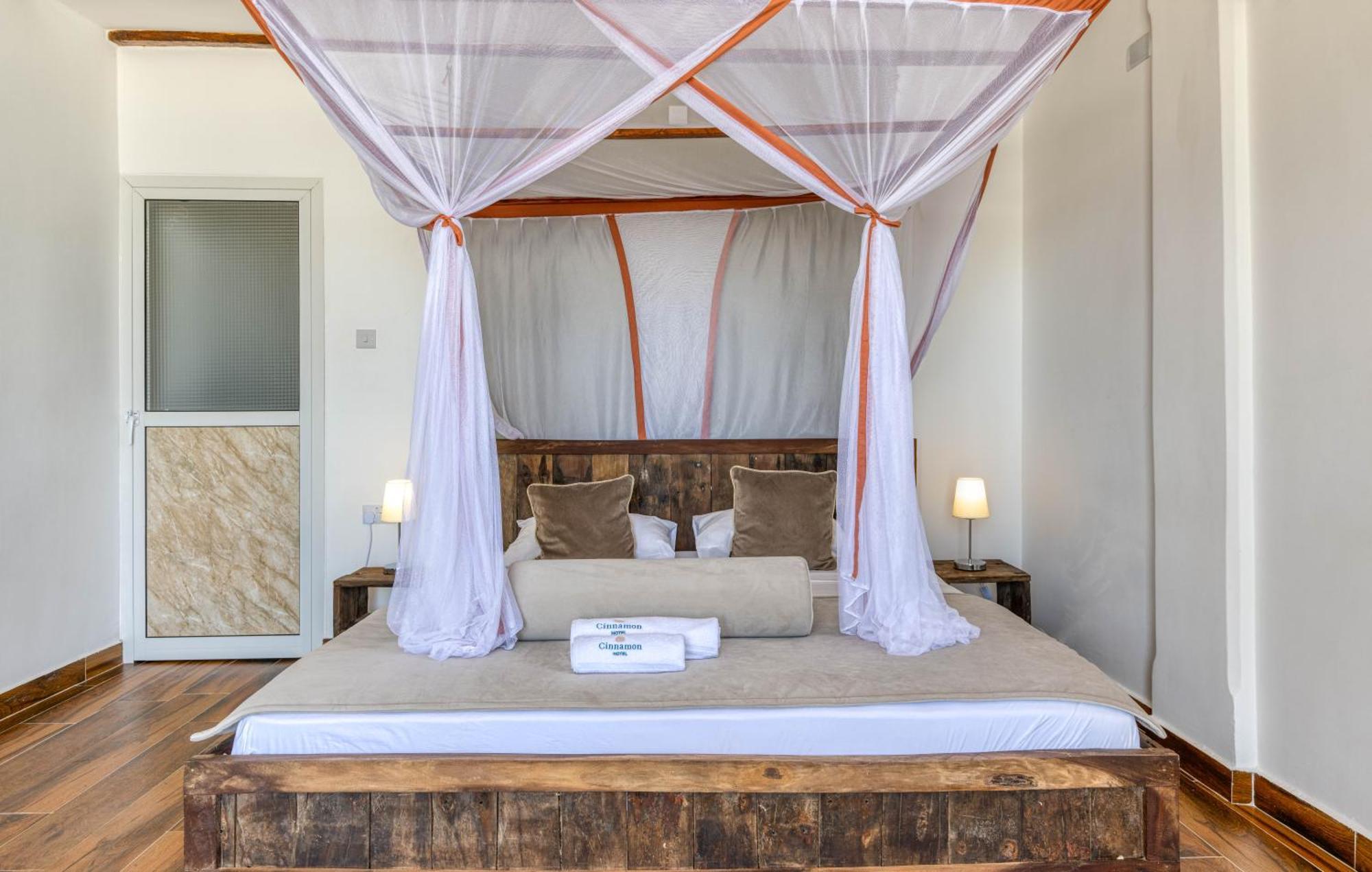 גאמביאני Cinnamon Hotel מראה חיצוני תמונה