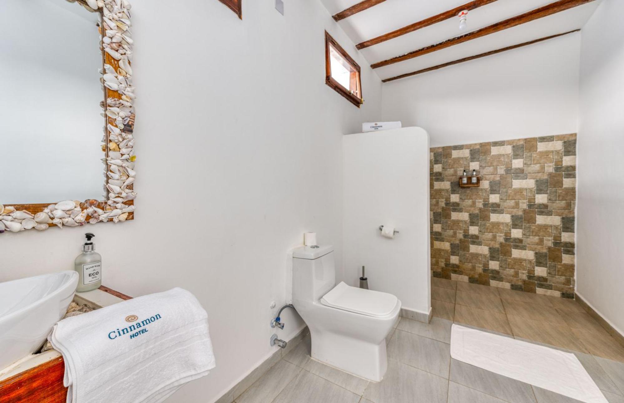 גאמביאני Cinnamon Hotel מראה חיצוני תמונה